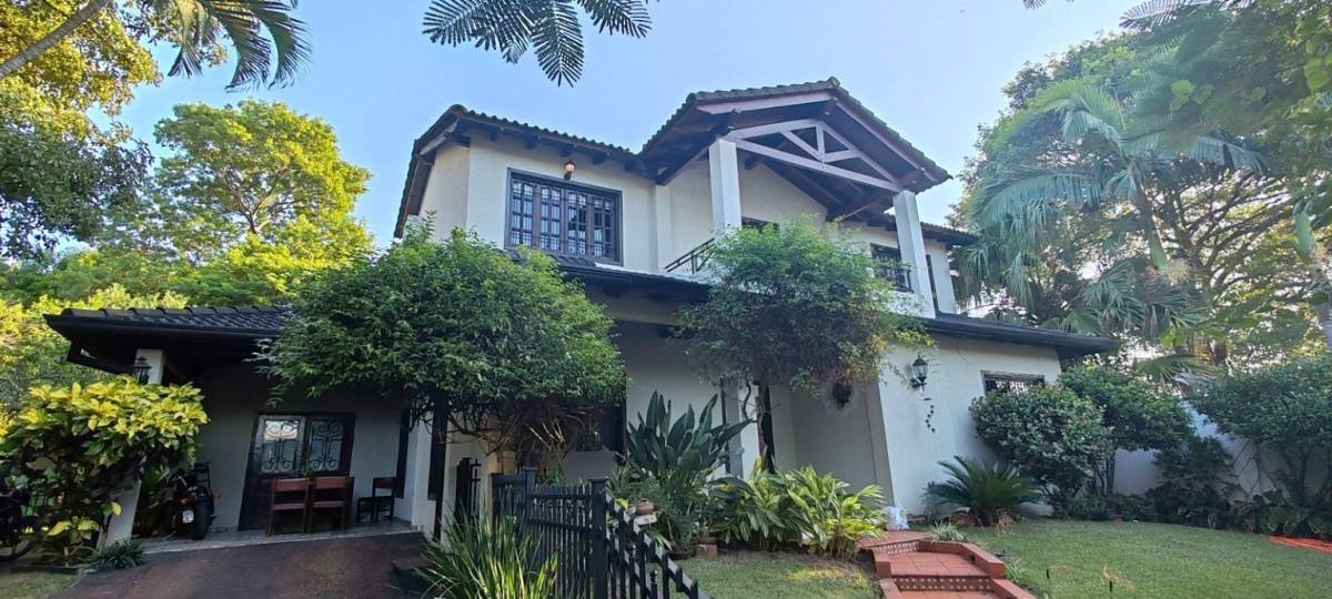 Casa en venta en Luque
