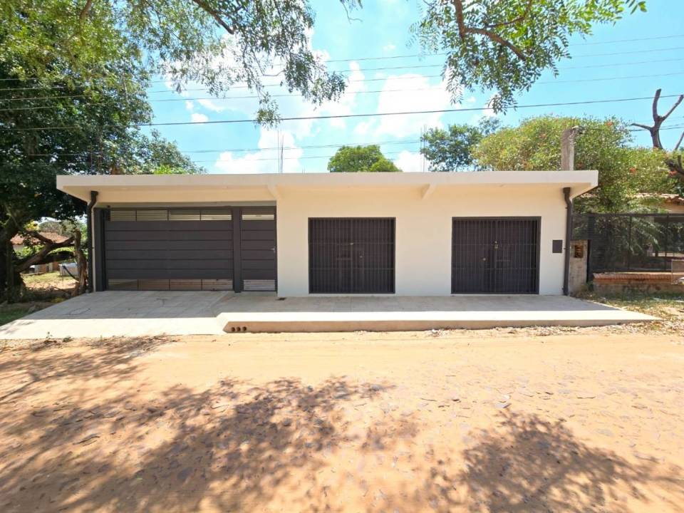 Casa en venta en Luque