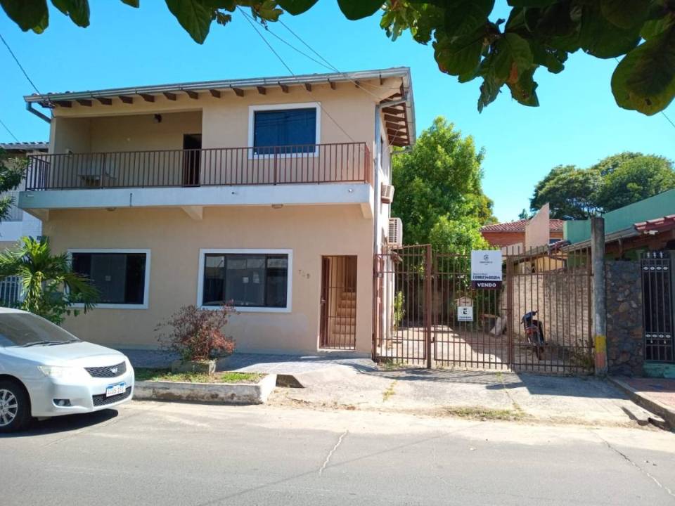 Casa en venta en Pilar