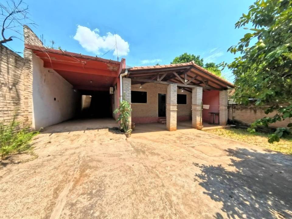 Casa en venta en Luque