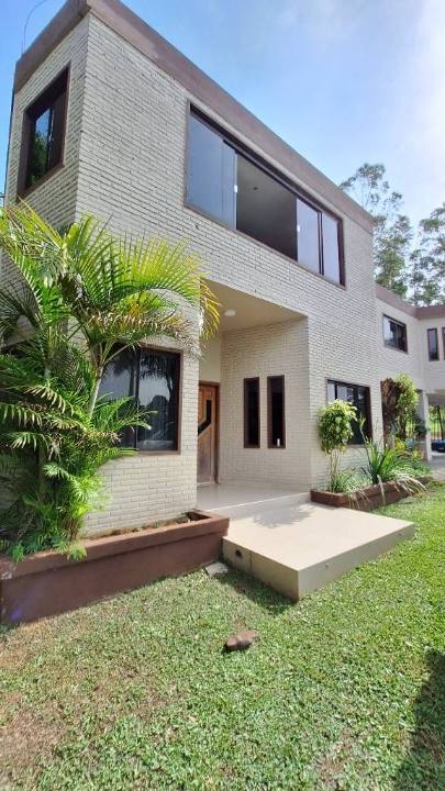 Casa en venta en Encarnacion