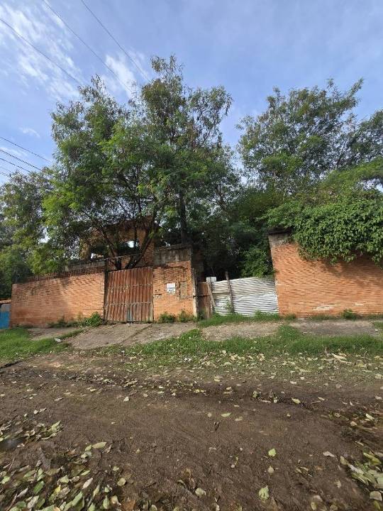 Terreno en venta en Lambare