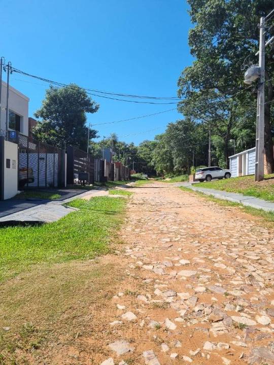 Terreno en venta en Lambare