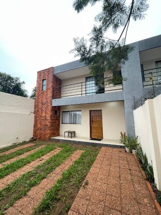 Dúplex en venta en Fernando De La Mora