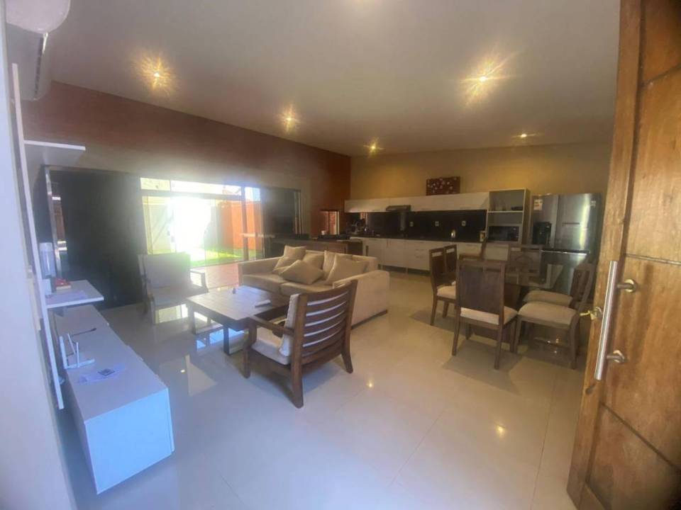 Casa en venta en Luque