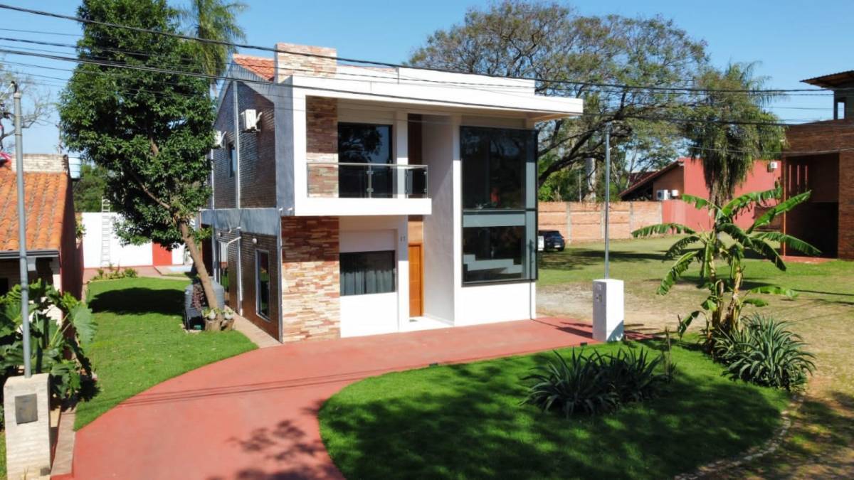 Casa en venta en Luque