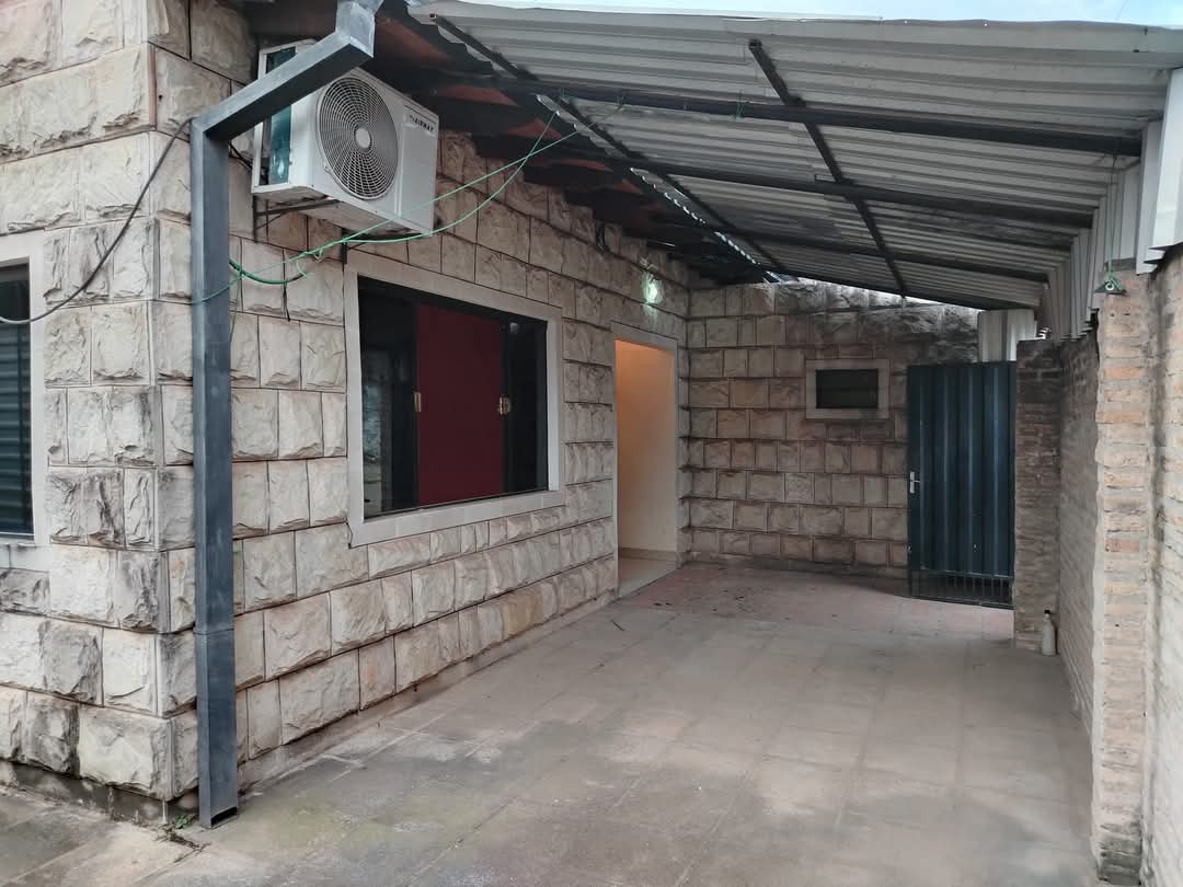 Casa en alquiler en Central II
