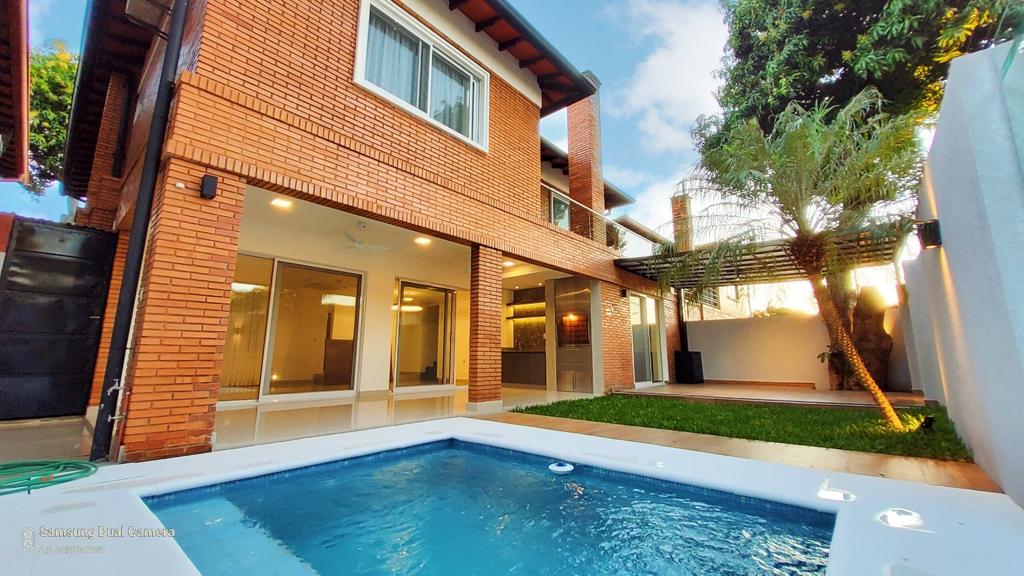Casa en alquiler en Mcal Estigarribia
