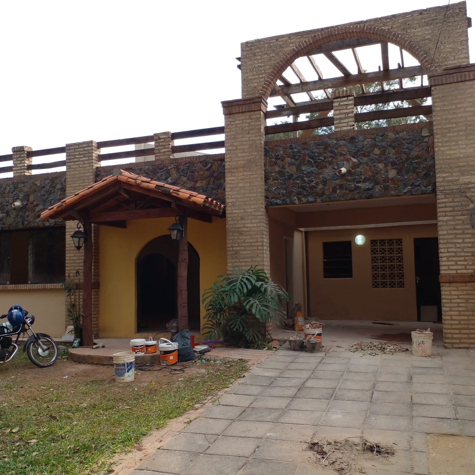 Casa en alquiler en Luque