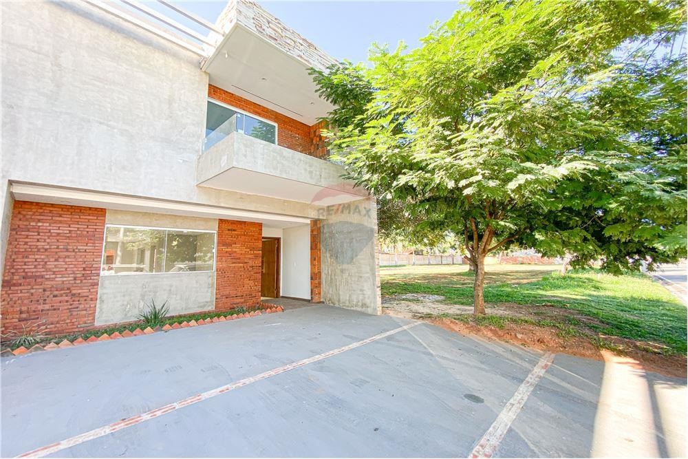 Dúplex en venta en Barrio Cerrado Arapoty