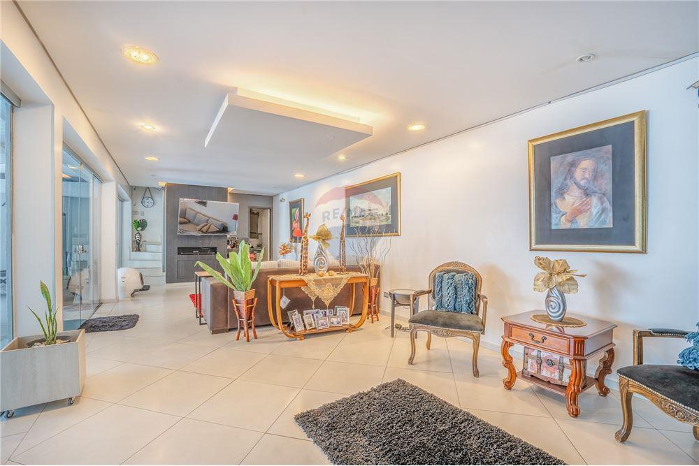 Casa en alquiler en Lambare
