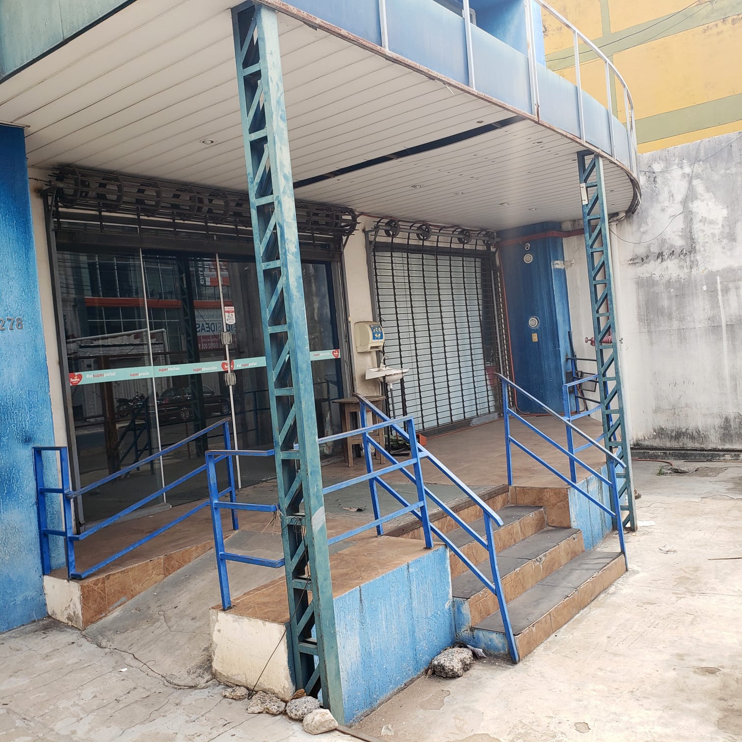 Local comercial en alquiler en Pettirossi