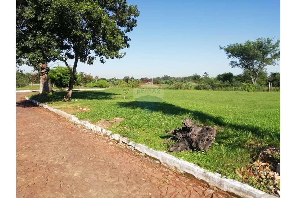 Terreno en venta en Pilar del Este