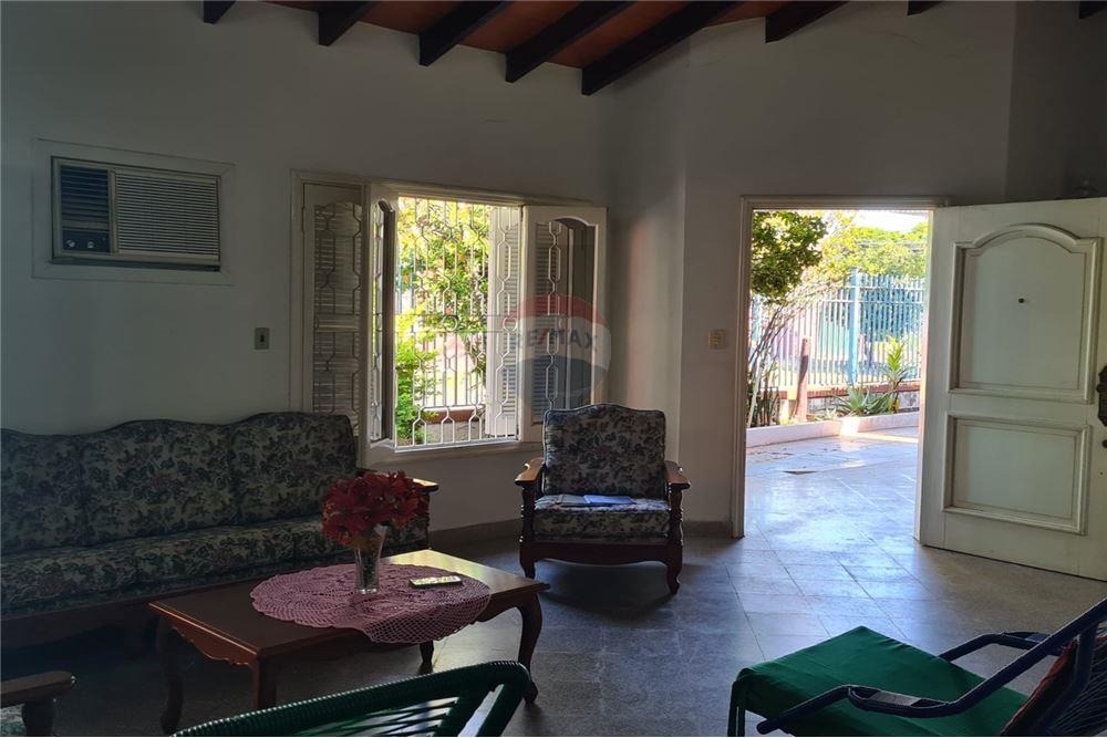 Terreno en venta en Los Laureles