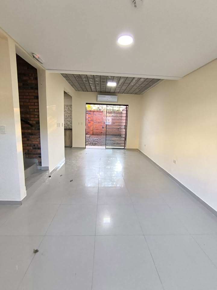 Dúplex en alquiler en Yach