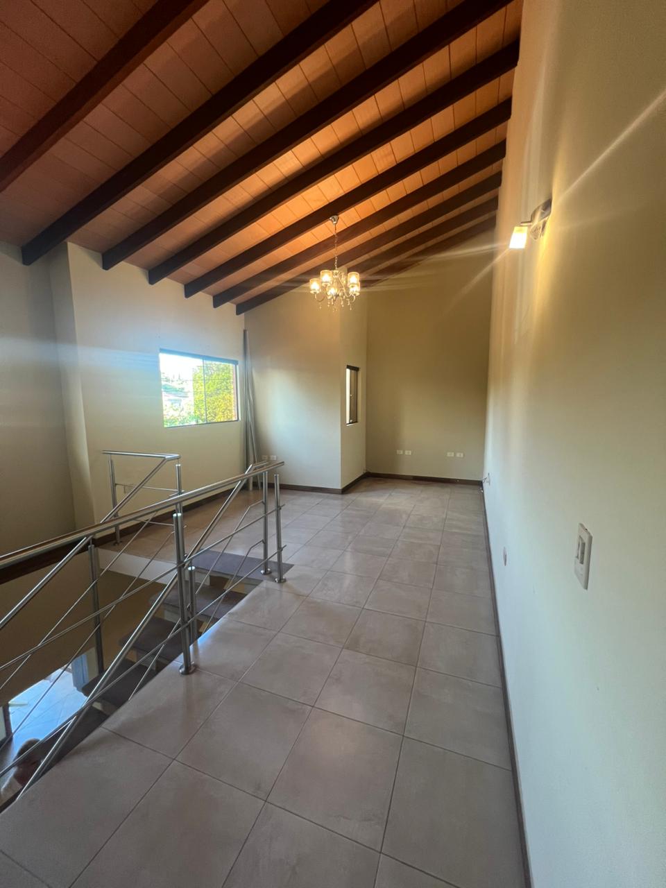 Casa en alquiler en Lambare