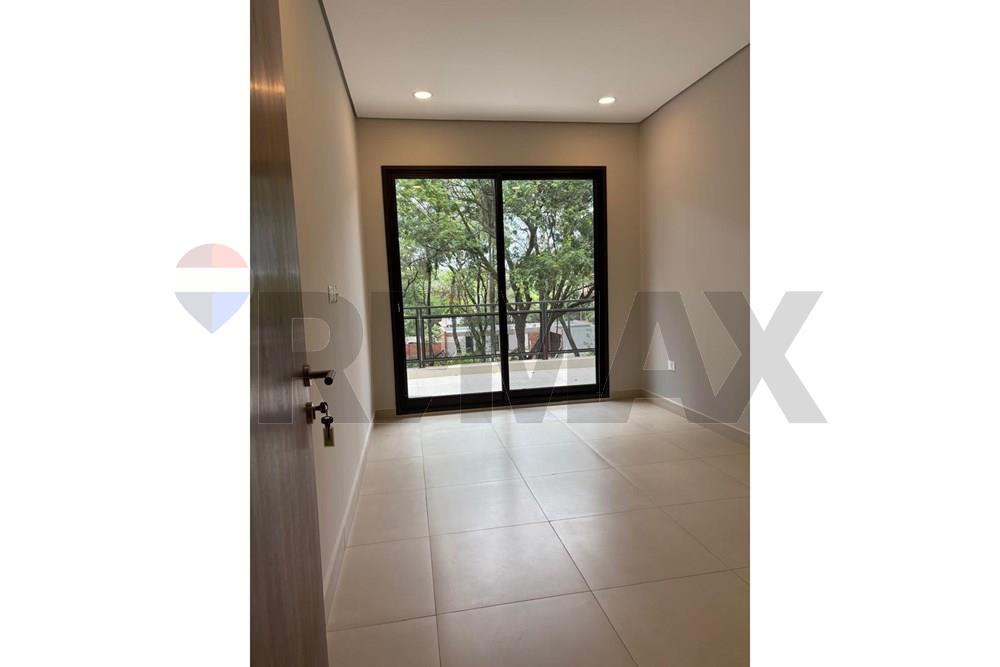 Casa en venta en Luque