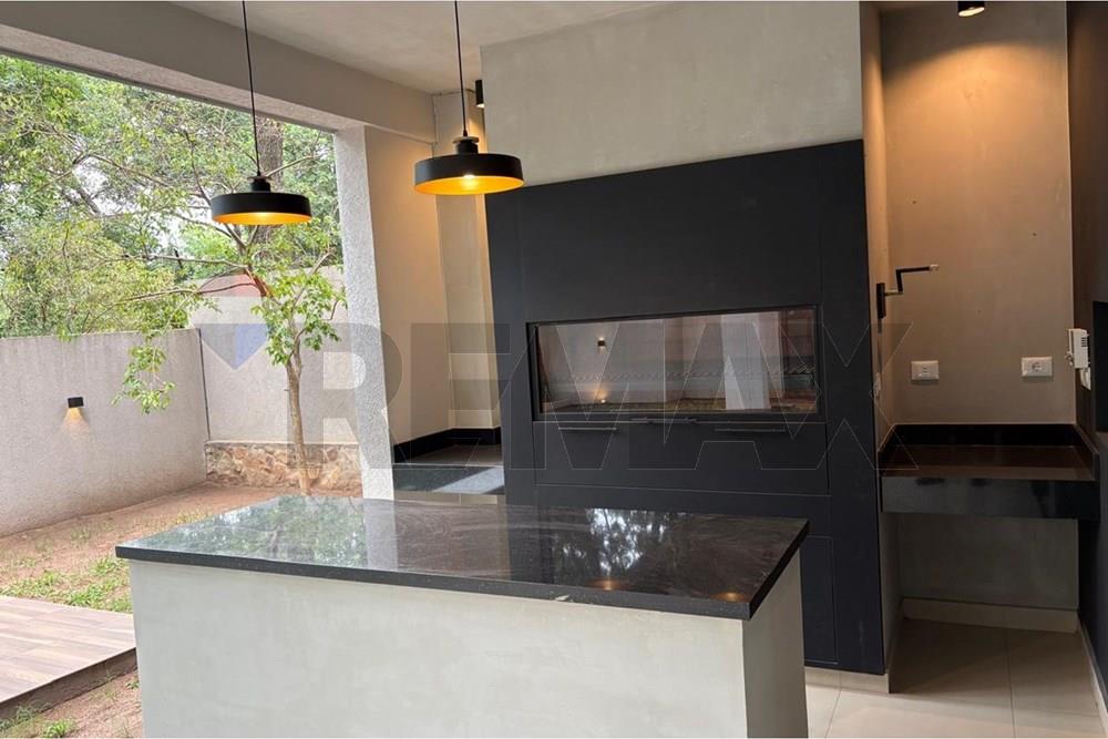 Casa en venta en Luque