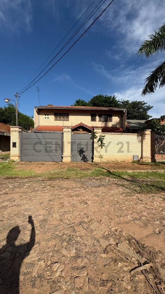 Casa en venta en Luque