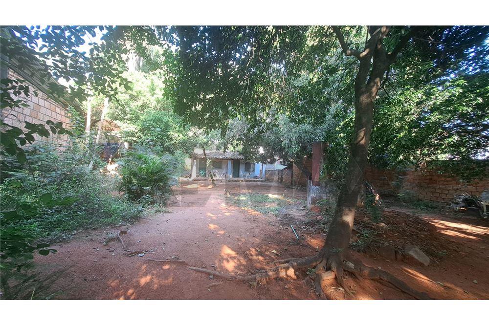 Terreno en venta en Lambare