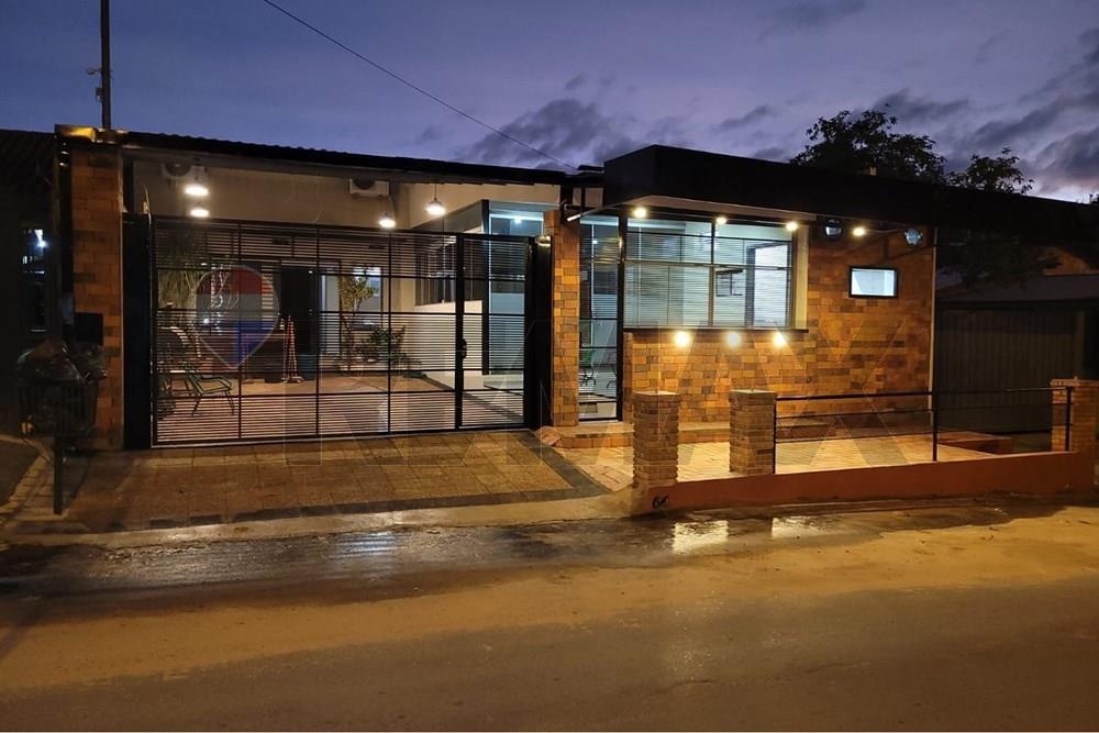 Casa en venta en Fernando de la Mora   zona sur